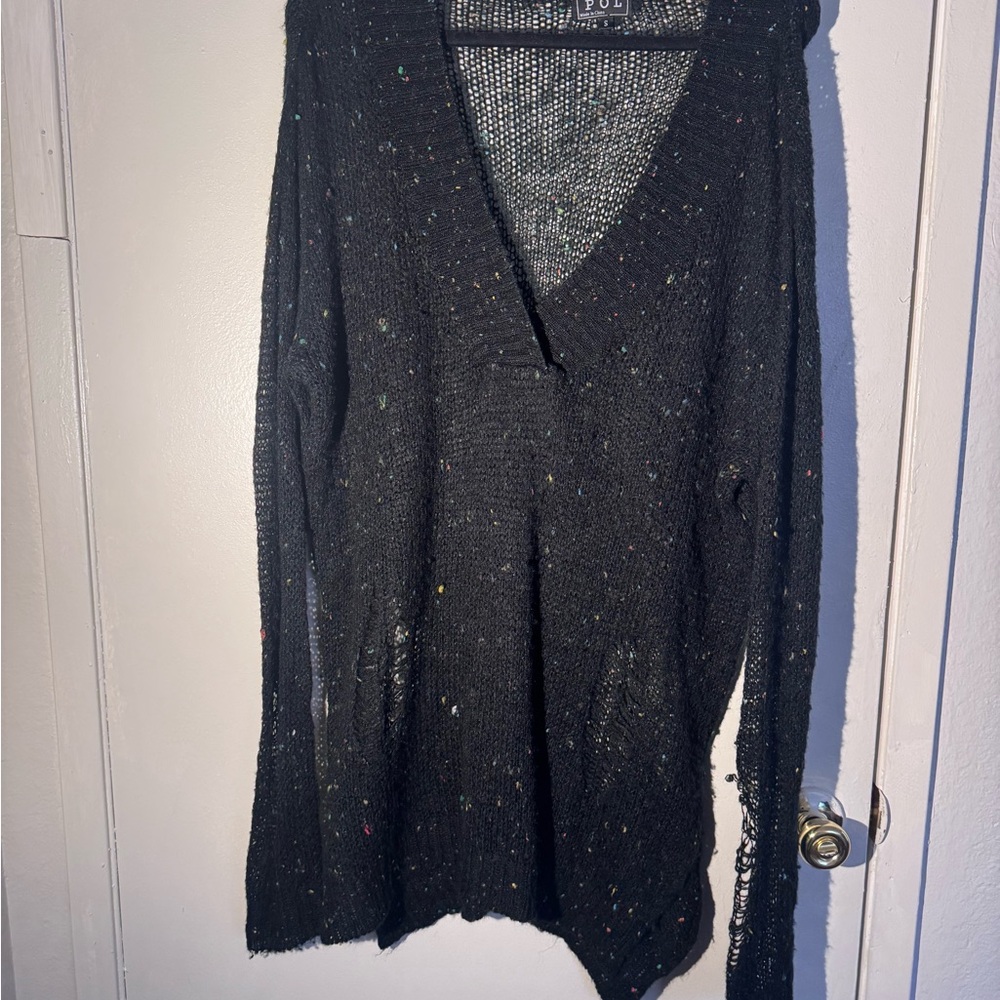 POL Women's Speckled Black V-Neck Sweater